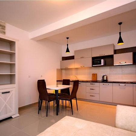 Apartment Dobrota Tomici  المظهر الخارجي الصورة
